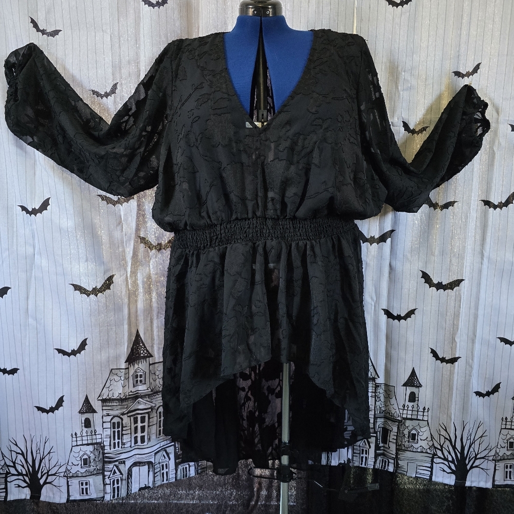 Torrid Size 5 Black long sleeve